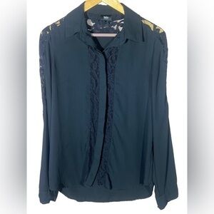 Mossimo women’s black long sleeve lace inset button down dress shirt S/P